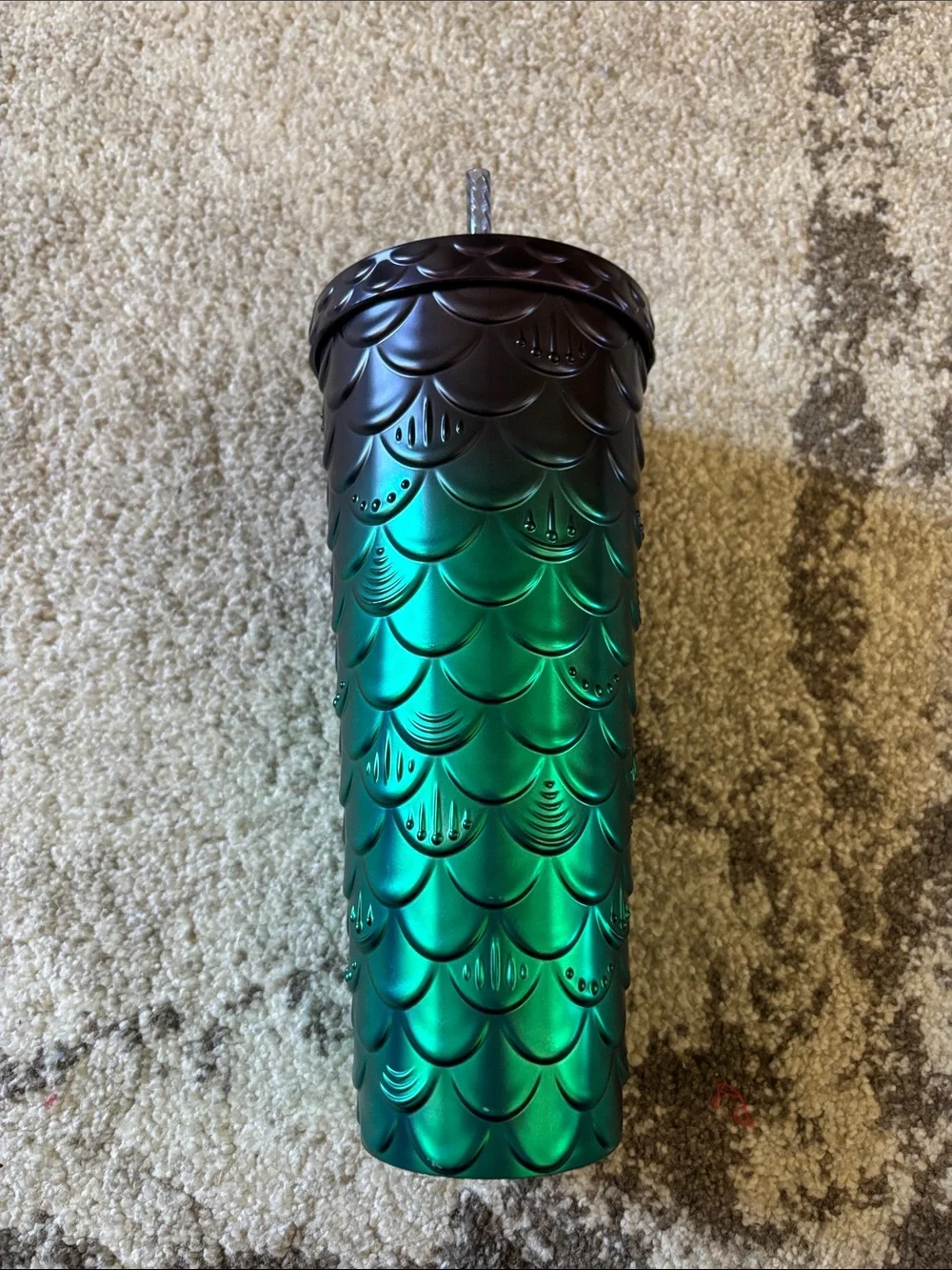 Starbucks - Green to Purple Ombre Mermaid Scale Tumbler with Straw!!